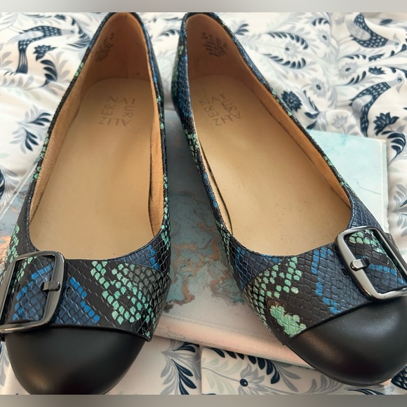 Like NEW Naturalizer flats size 8.5 M CUTE STYLE! - Picture 2 of 6